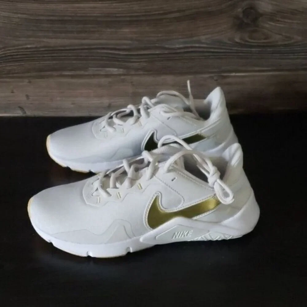 New‎ Nike Legend Essential Womens Running Shoes Size 8 Casual LIghtweight Gym